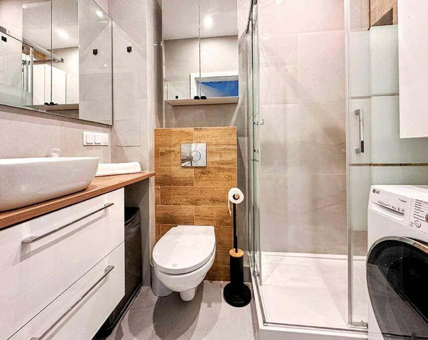 Warsaw Concierge Wiatraczna Appartement Buitenkant foto