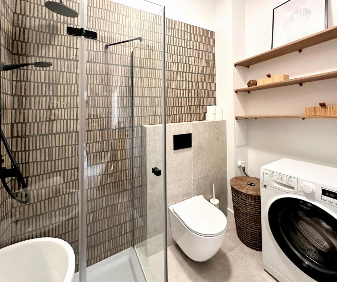 Warsaw Concierge Wiatraczna Appartement Buitenkant foto