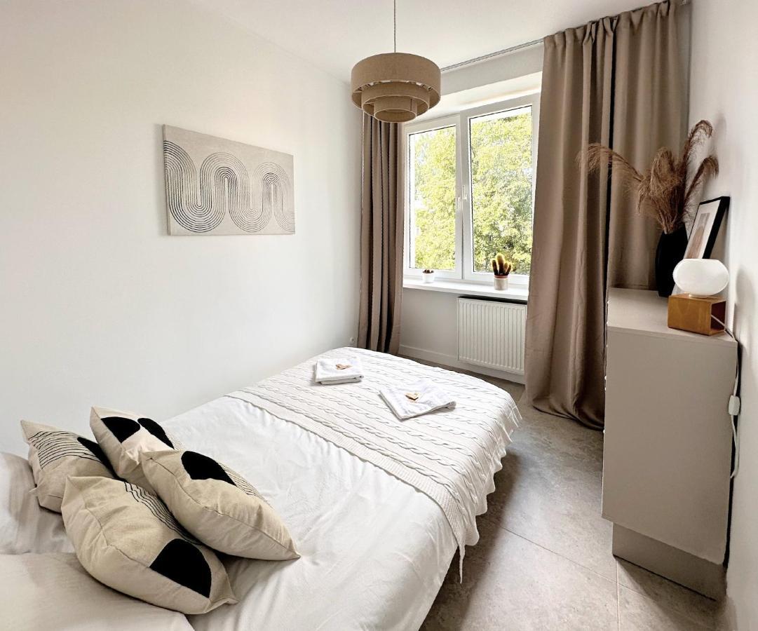 Warsaw Concierge Wiatraczna Appartement Buitenkant foto